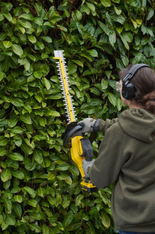 Кущоріз акумуляторний STANLEY FATMAX SFMCHT855M1