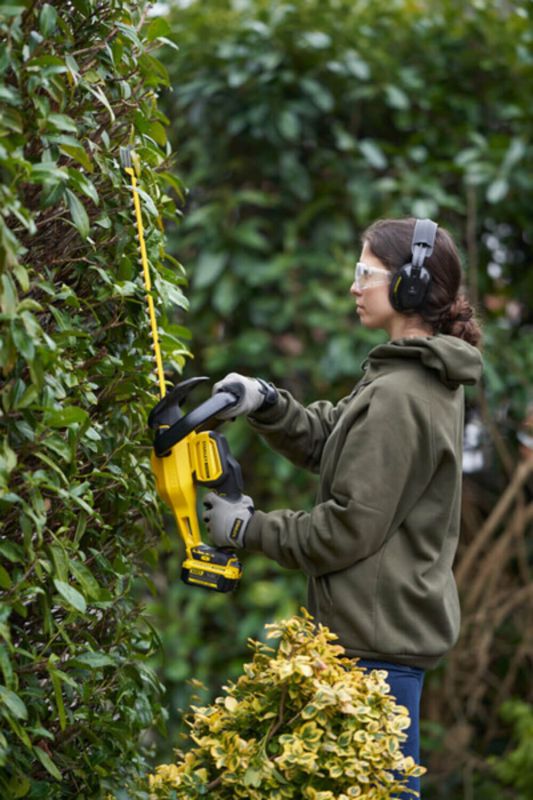 Кущоріз акумуляторний STANLEY FATMAX SFMCHT855M1