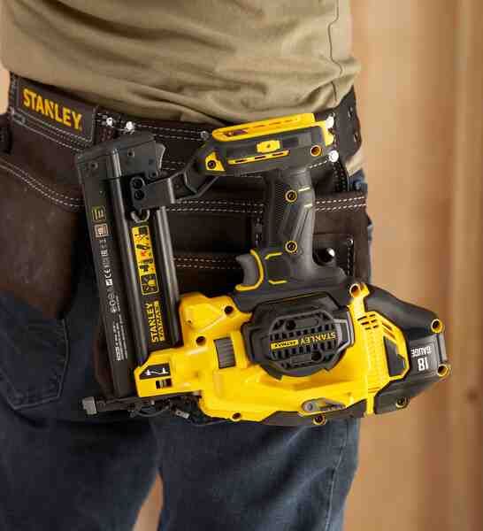 Пістолет цвяхозабивний акумуляторний STANLEY FATMAX SFMCN618B