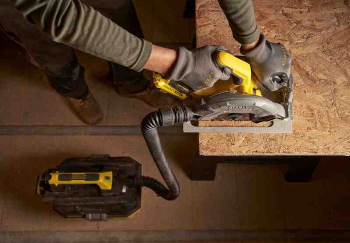 Пила циркулярна акумуляторна STANLEY FATMAX SFMCS550B
