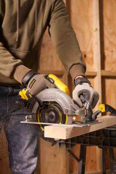 Пила циркулярна акумуляторна STANLEY FATMAX SFMCS550B