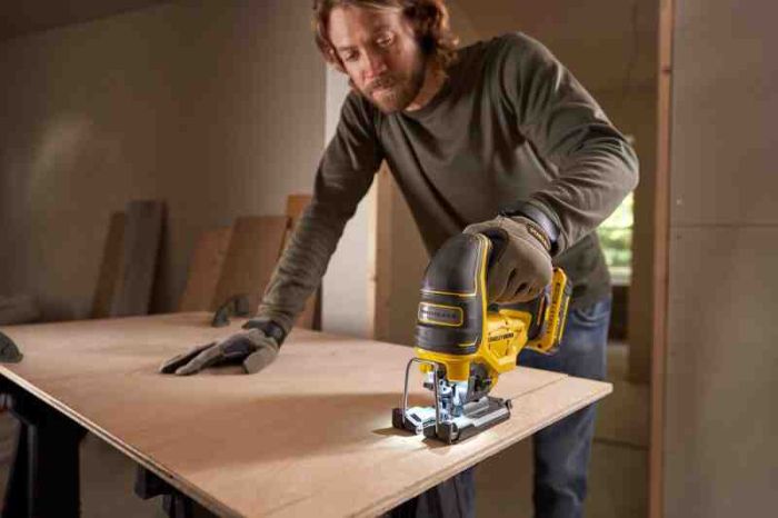 Пила лобзикова акумуляторна STANLEY FATMAX SFMCS650B