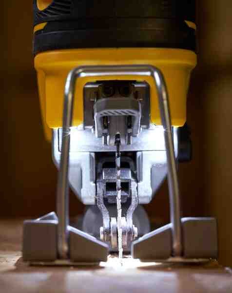 Пила лобзикова акумуляторна STANLEY FATMAX SFMCS650B