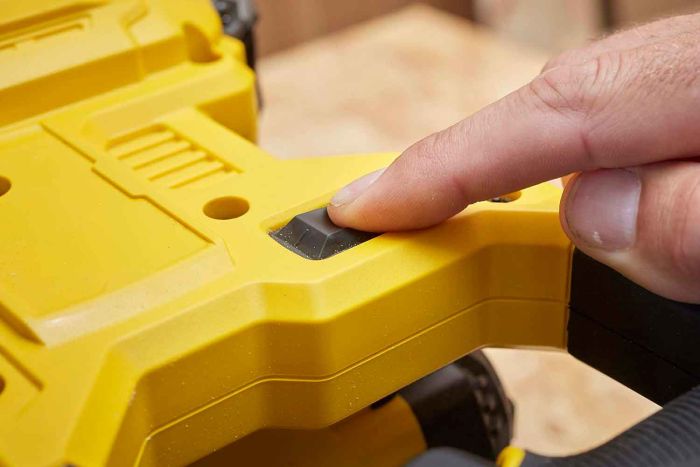 Пила торцювальна акумуляторна STANLEY FATMAX SFMCS701M1