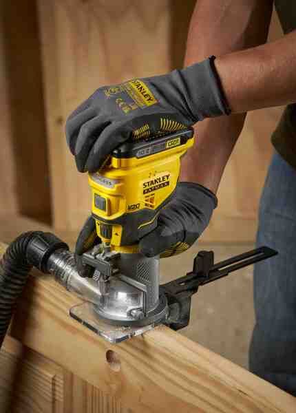 Фрезер акумуляторний безщітковий STANLEY FATMAX SFMCW400B