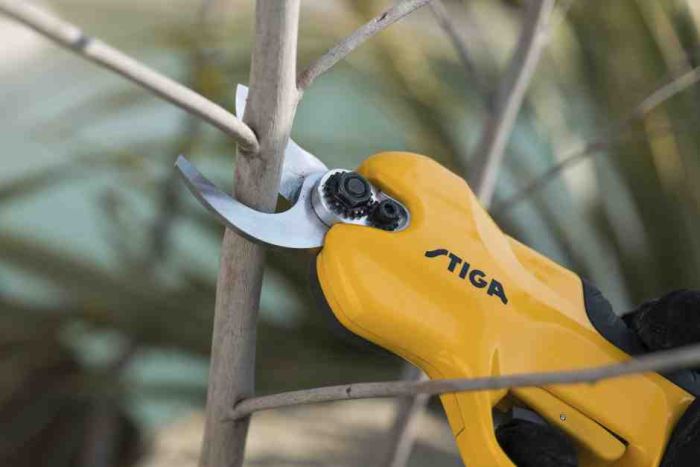 Набір з двох садових інструментів акумуляторних STIGA SP100eKit