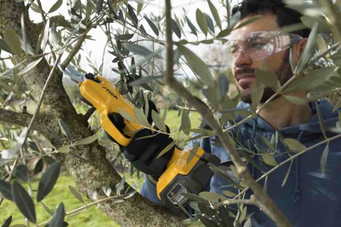 Набір з двох садових інструментів акумуляторних STIGA SP100eKit