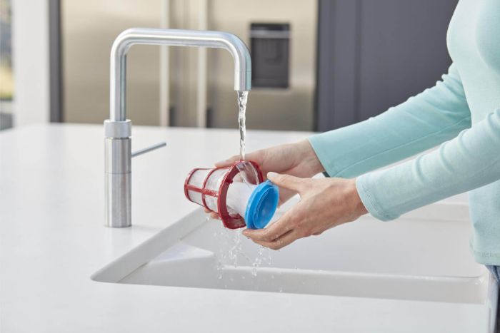 Пилосос акумуляторний (електровіник) BLACK+DECKER SVB520JW