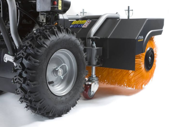 Підмітальна машина бензинова самохідна STIGA SWS600GE