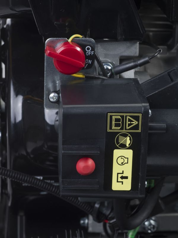 Підмітальна машина бензинова самохідна STIGA SWS800GE