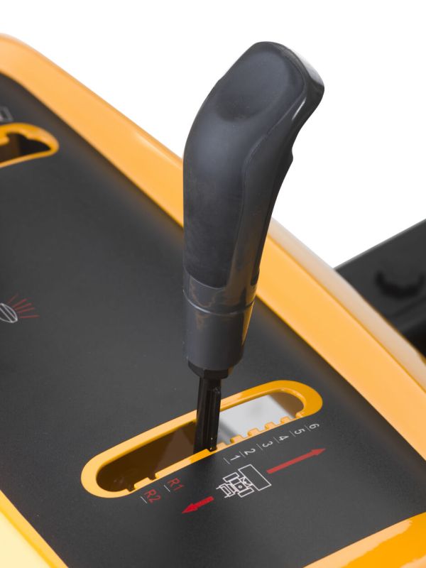 Підмітальна машина бензинова самохідна STIGA SWS800GE