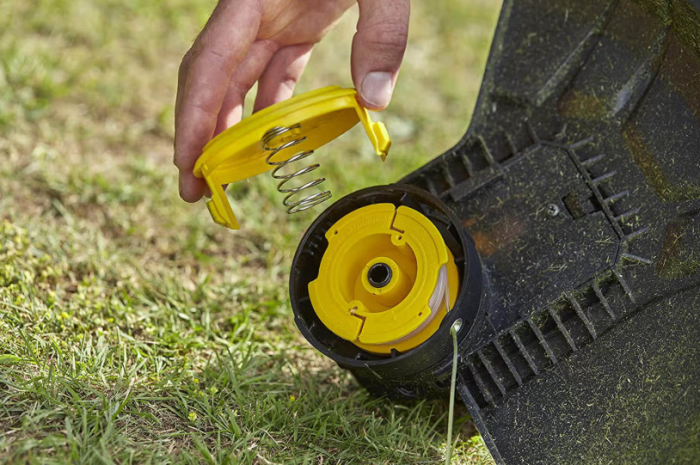 Акумуляторний набір STANLEY FATMAX V20: Ланцюгова пила SFMCCS630 та Потужний тример SFMCST933