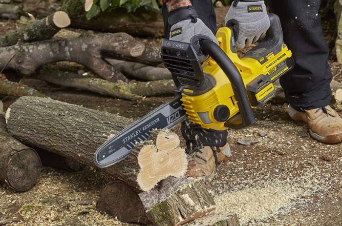 Акумуляторний набір STANLEY FATMAX V20: Ланцюгова пила SFMCCS630 та Садовий секатор SFMCPP32