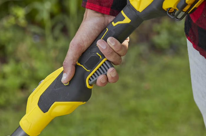 Акумуляторний набір STANLEY FATMAX V20: Безщіткова газонокосарка SFMCMW2651 та Професійний тример SFMCSTB933 + 2 АКБ 4 А+ЗП