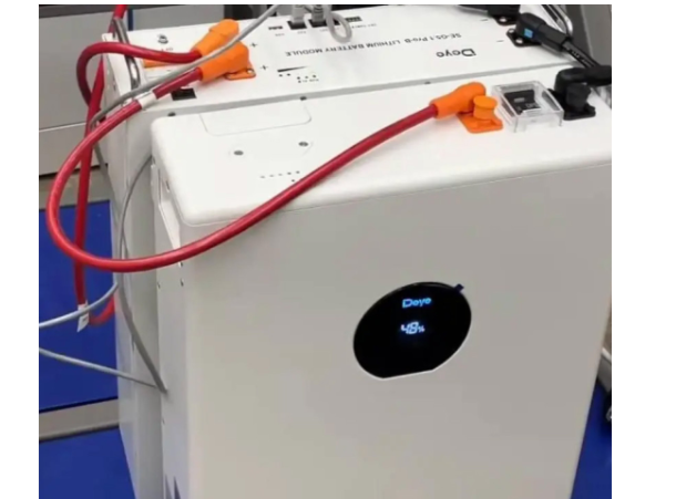 Компелект гібридний інвертор Deye SUN-6k-SG05LP1-EU 6kW, акумулятор Deye SE-F5 Pro-C LiFePO4 51.2V/100AH, 5120 W*h